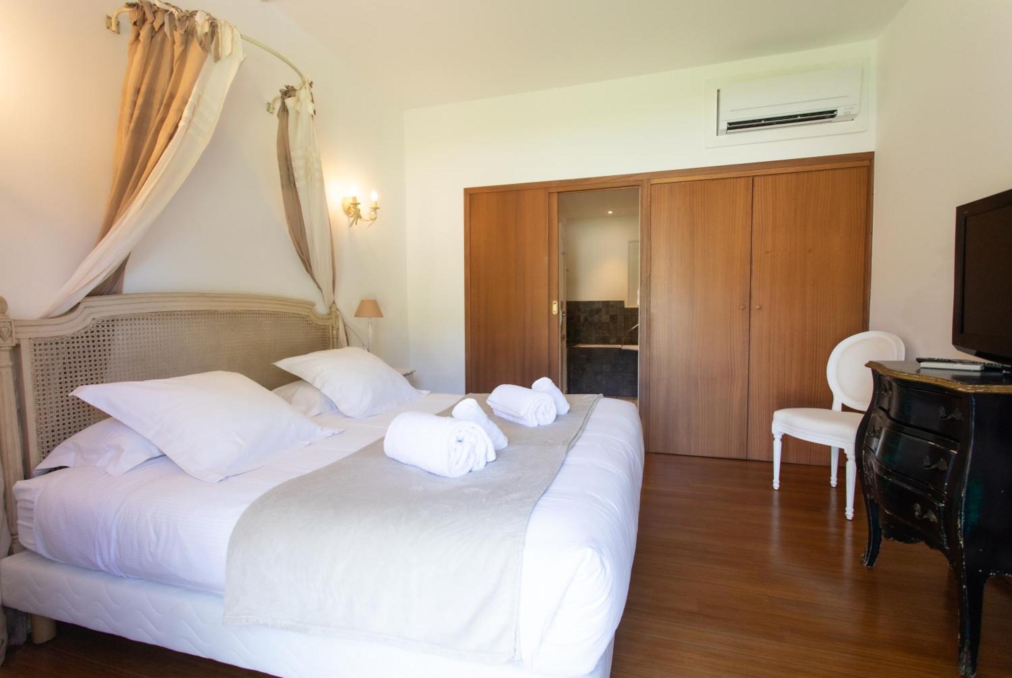 Hotel Le Verger Maelvi 그리모 객실 사진